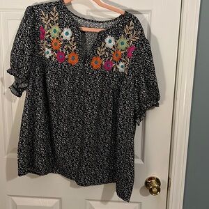 So cute! Embroidered print top with ruffle sleeve. 4x 20w